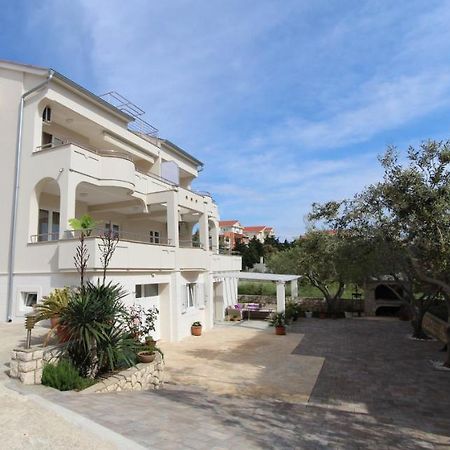 Apartmani Palma Novalja Exterior foto