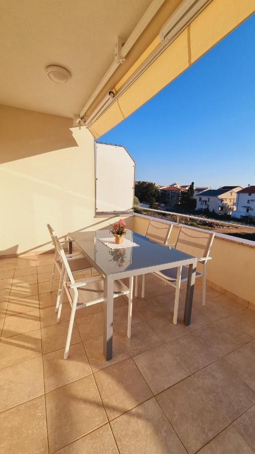 Apartmani Palma Novalja Exterior foto
