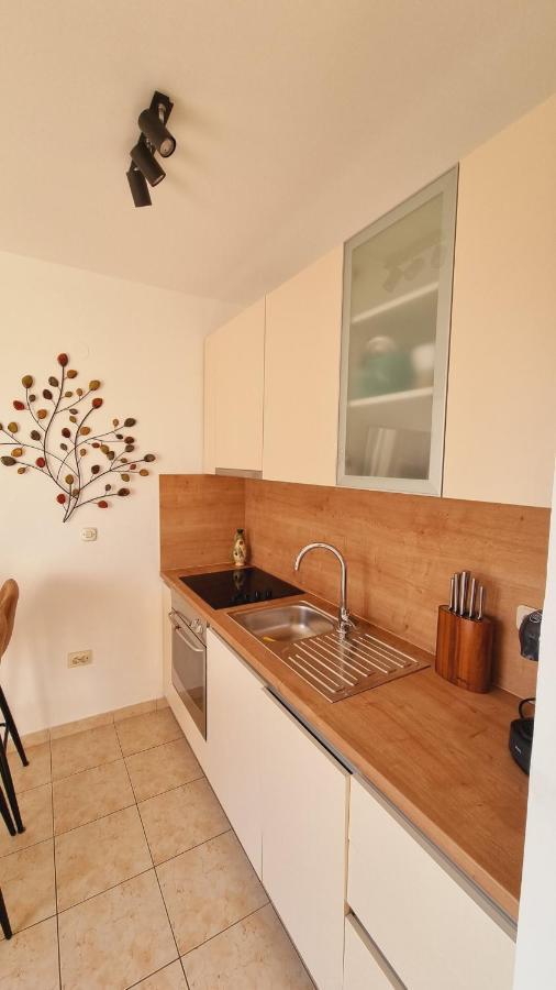 Apartmani Palma Novalja Exterior foto