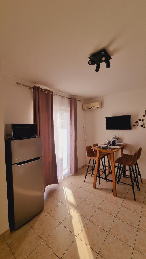 Apartmani Palma Novalja Exterior foto