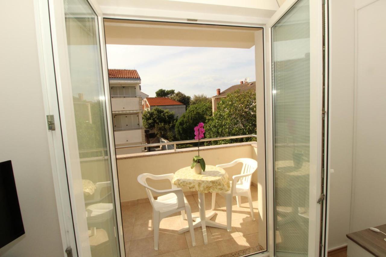 Apartmani Palma Novalja Exterior foto